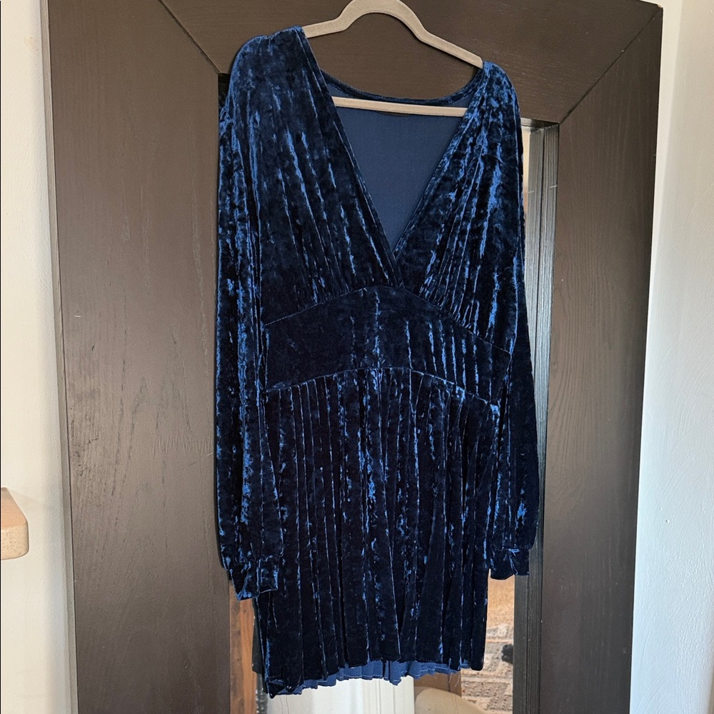 SHEIN Navy Velvet V-Neck Dress